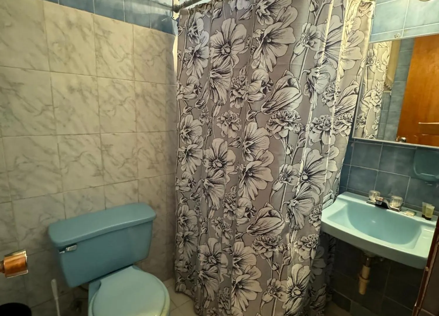 Economical Near Beach With Full Bed 4Th Floor Apartment San Juan